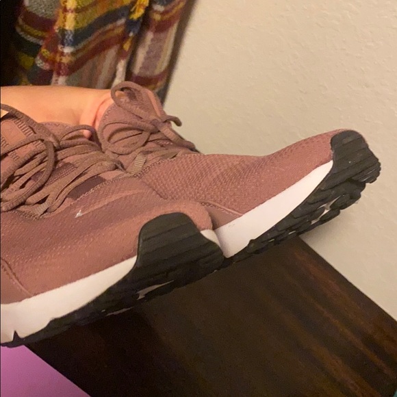 Nike shoes - Picture 5 of 6